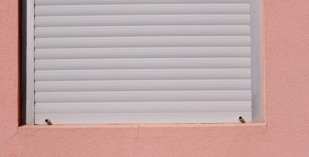 Removo : comprendre l’expertise de la réparation de volets roulants à domicile en France